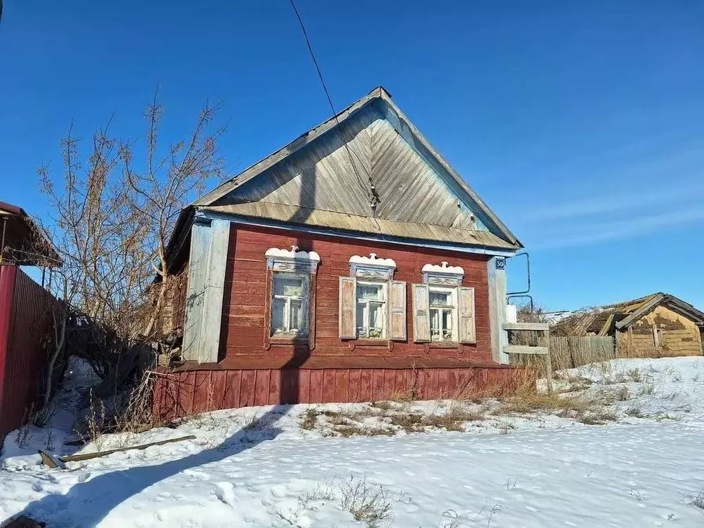 Дом в Оренбургская область, Бузулукский район, Новоалександровский ... - Фото 0