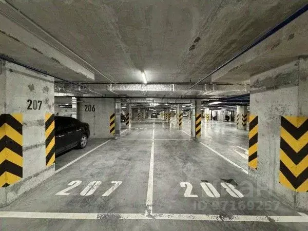 Гараж в Свердловская область, Екатеринбург ул. Азина, 31 (14 м) - Фото 0