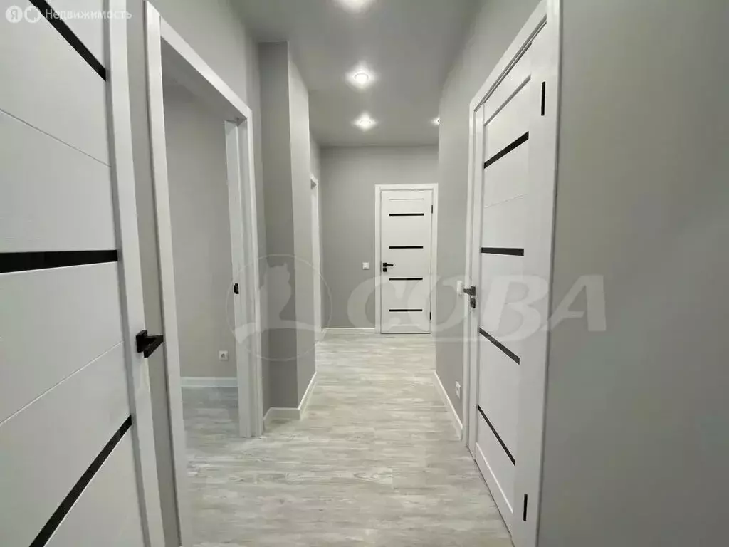 2-комнатная квартира: Тюмень, улица Монтажников, 36 (66 м) - Фото 1