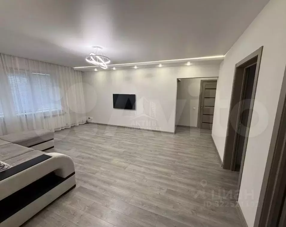 4-к кв. Красноярский край, Красноярск ул. 78-й Добровольческой ... - Фото 0