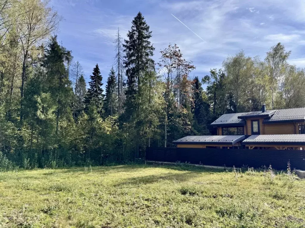 Участок в Московская область, Мытищи городской округ, д. Сухарево 7 ... - Фото 0