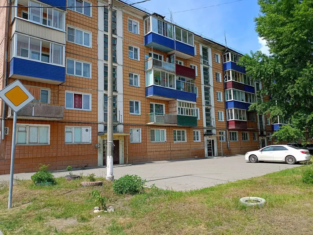 2-к кв. Иркутская область, Усолье-Сибирское Молотовая ул., 78 (43.4 м) - Фото 0