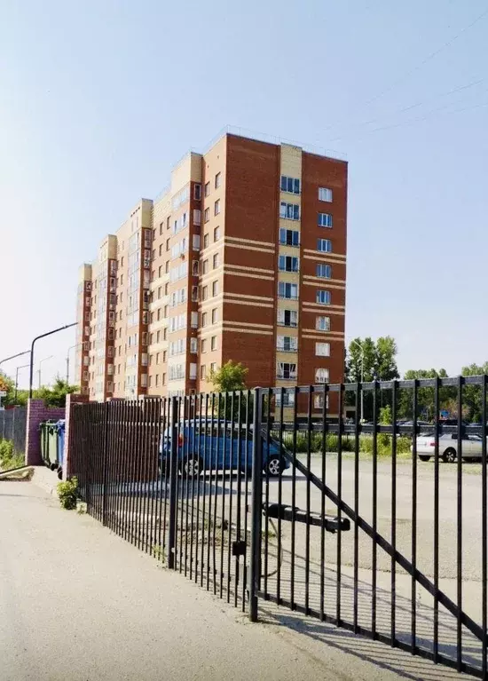 2-к кв. Омская область, Омск Заозерный мкр, ул. Сергея Тюленина, 18 ... - Фото 1
