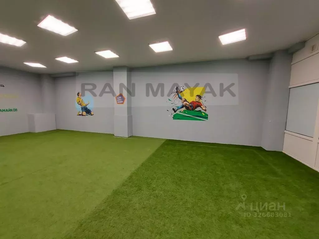 Помещение свободного назначения в Адыгея, Майкоп ул. Чкалова, 65 (72 ... - Фото 2