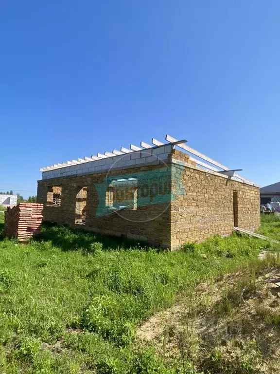 Дом в Орловская область, Мценск ул. Старых, 18 (110 м) - Фото 1