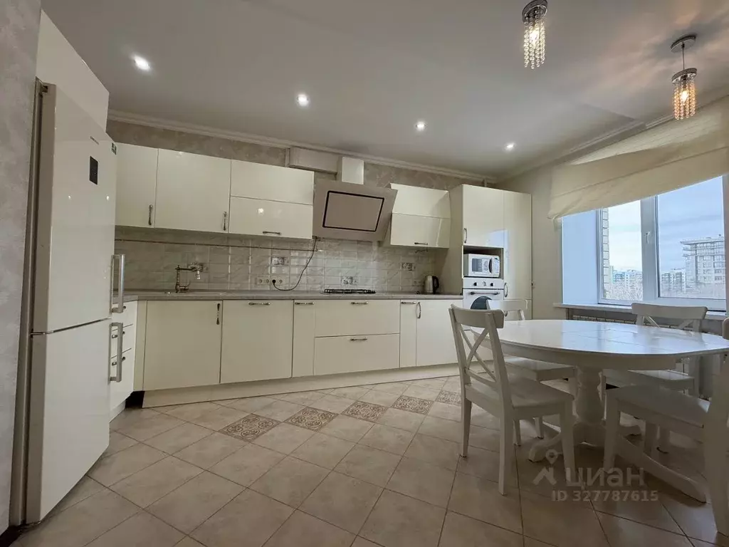 3-к кв. Татарстан, Казань просп. Альберта Камалеева, 8 (90.0 м) - Фото 1