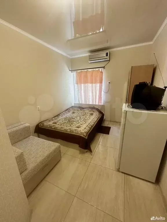 Комната 17 м в 5-к., 2/2 эт. - Фото 1