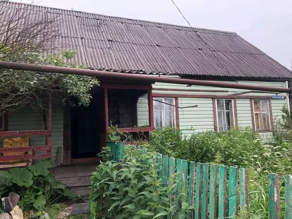 Дом в Мордовия, Торбеевский район, с. Сургодь ул. Хади Такташа (30 м) - Фото 1