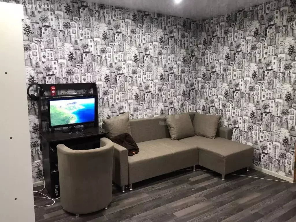 Квартира-студия: Тобольск, 15-й микрорайон, 22 (28 м) - Фото 1