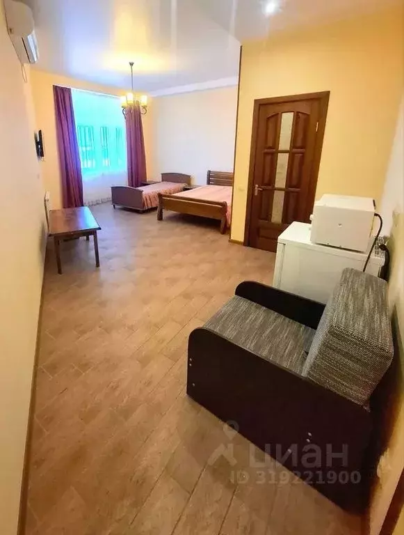 Комната Крым, Феодосия наб. Черноморская, 1Г - Фото 1