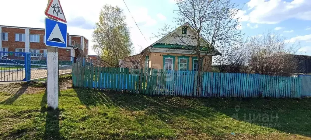 Дом в Татарстан, Альметьевский район, Маметьевское с/пос, с. Маметьево ... - Фото 0