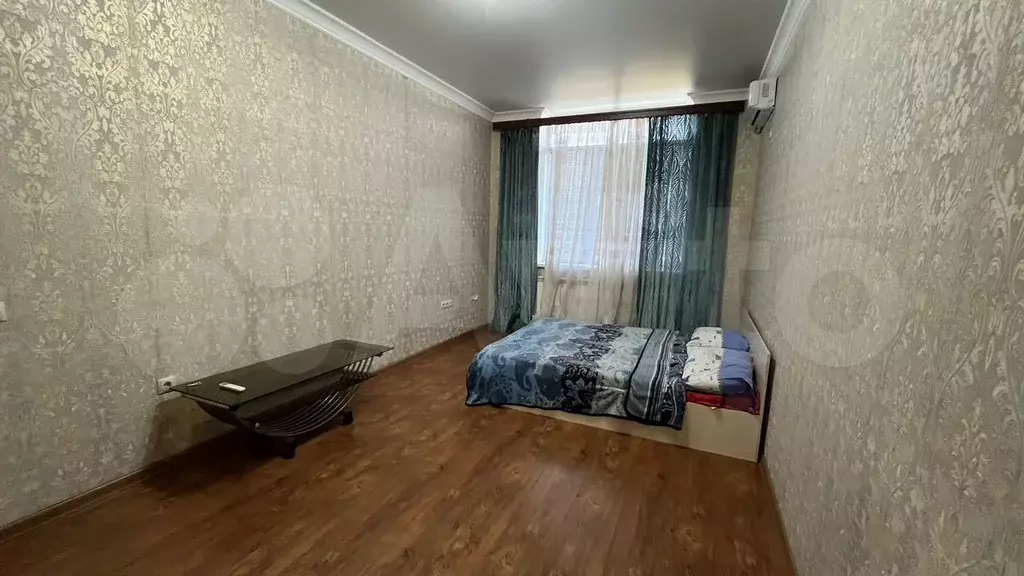 1-к. квартира, 45 м, 1/6 эт. - Фото 0