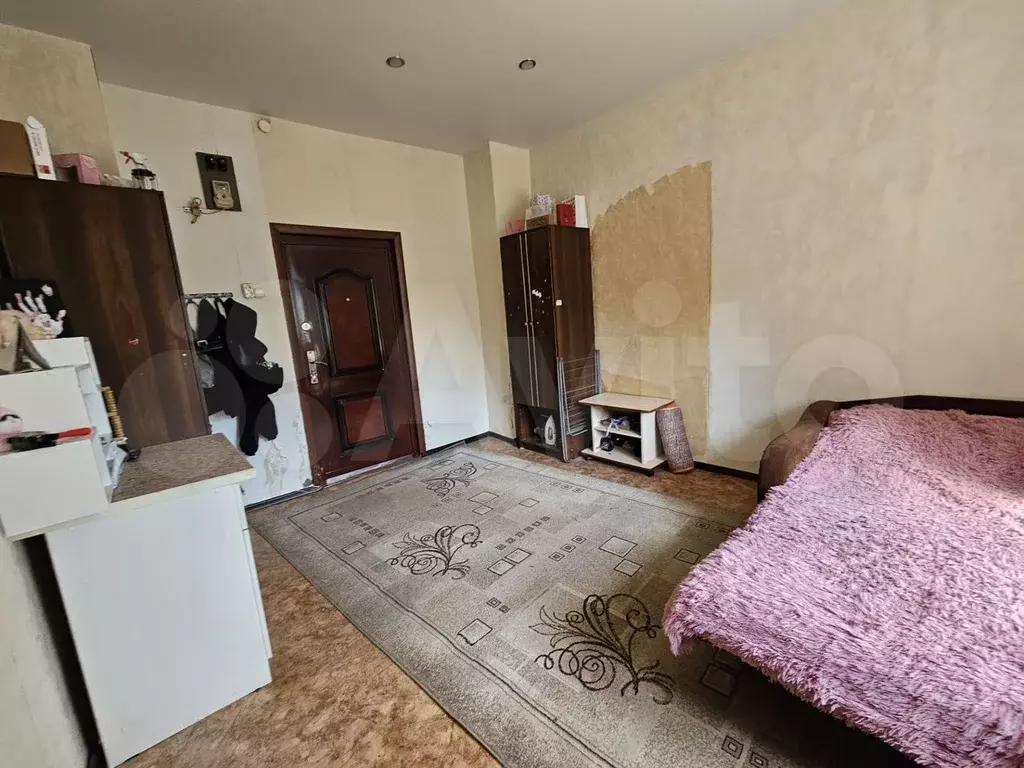 Комната 14 м в 5-к., 2/4 эт. - Фото 1