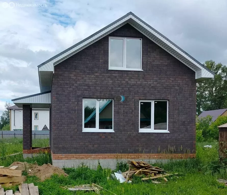 Дом в село Октябрьский, Солнечная улица (120 м) - Фото 1
