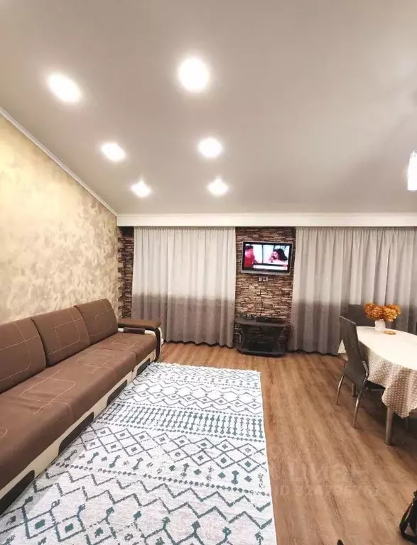 2-к кв. Хакасия, Абакан просп. Дружбы Народов, 39 (58.0 м) - Фото 1