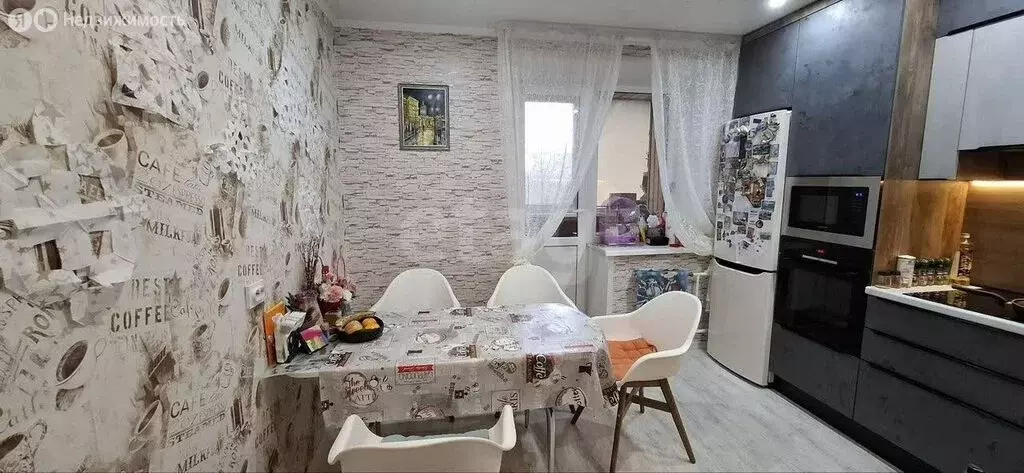 3-комнатная квартира: Брянск, улица Горняков, 3 (62.8 м) - Фото 2