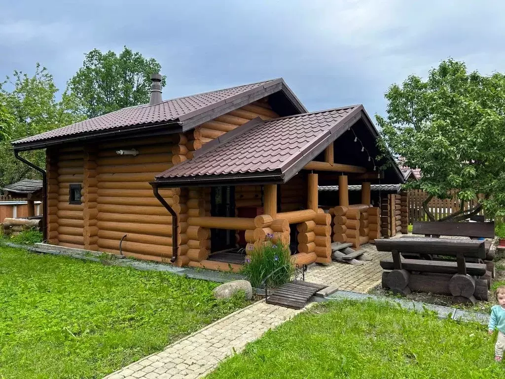 Дом в Ленинградская область, Отрадное Кировский район, 12-я линия, 48 ... - Фото 1