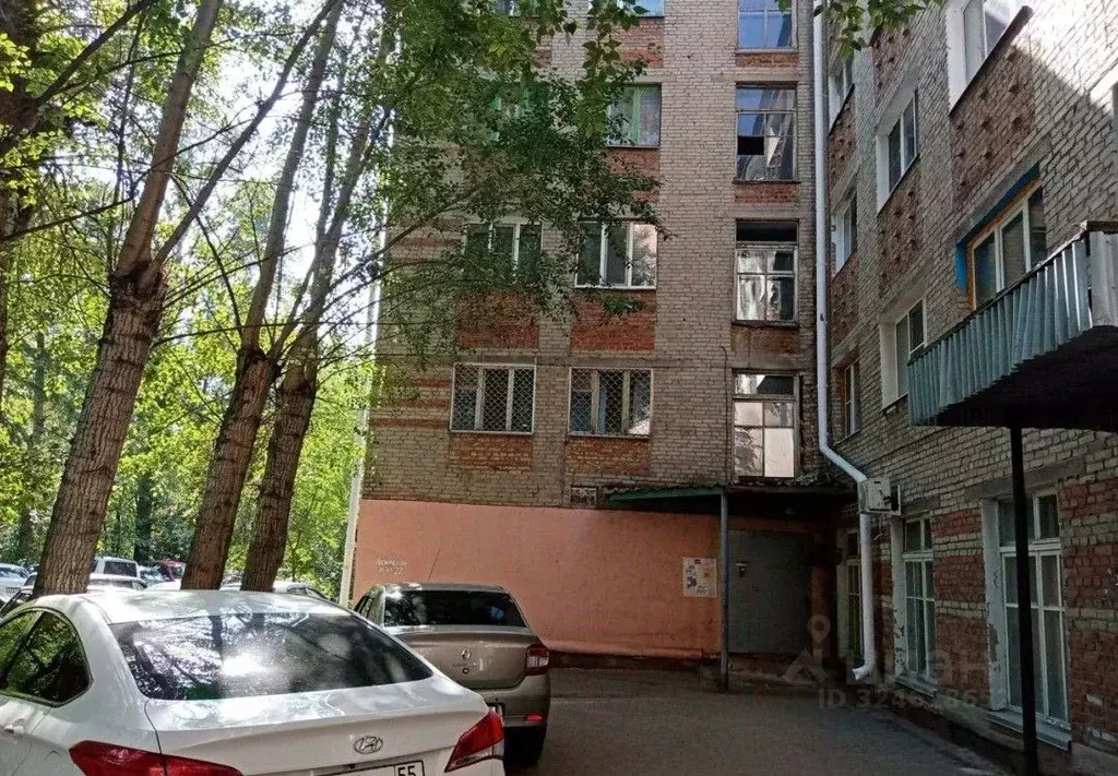 Комната Омская область, Омск просп. Космический, 22 - Фото 0