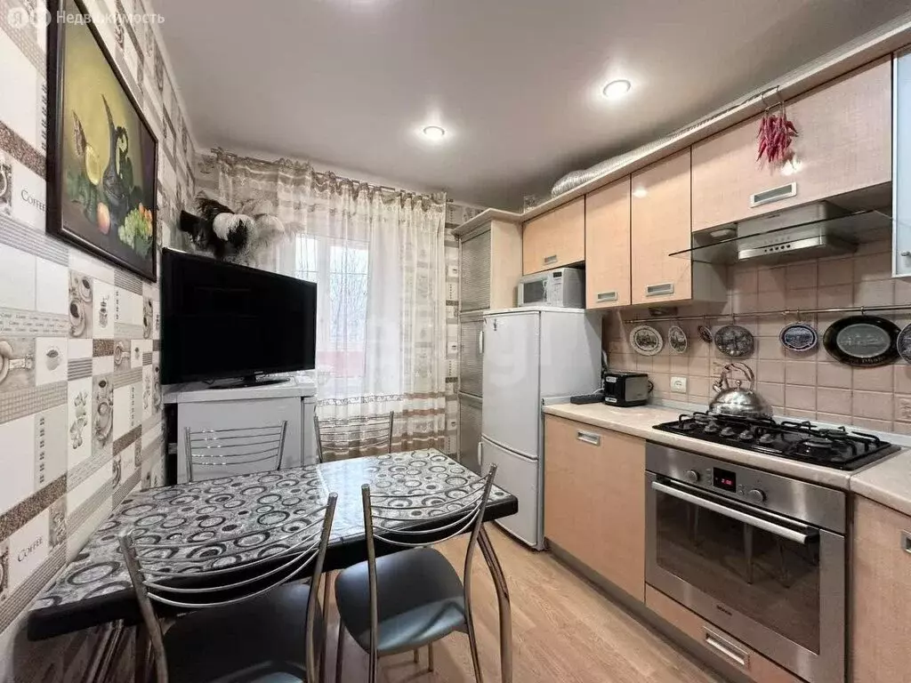 3-комнатная квартира: Стерлитамак, улица Худайбердина, 56 (61.7 м) - Фото 1