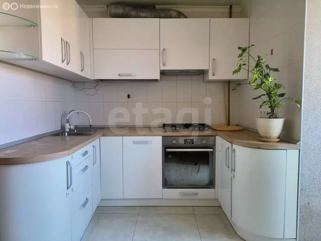 3-комнатная квартира: Севастополь, улица Льва Толстого, 8А (70 м) - Фото 1