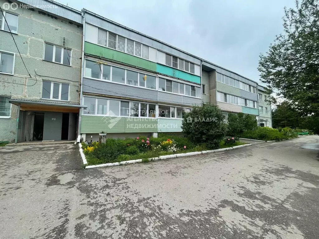 2-комнатная квартира: село Тырново, Тихая улица, 5 (50.3 м) - Фото 0
