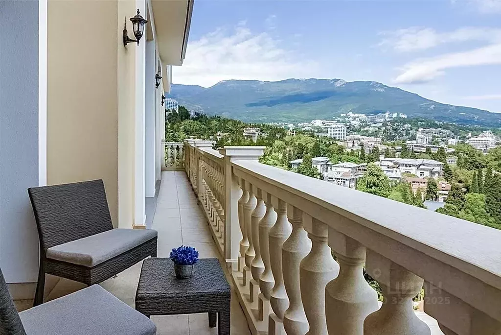 2-к кв. Крым, Ялта ул. Пушкинская, 9Б (75.2 м) - Фото 1