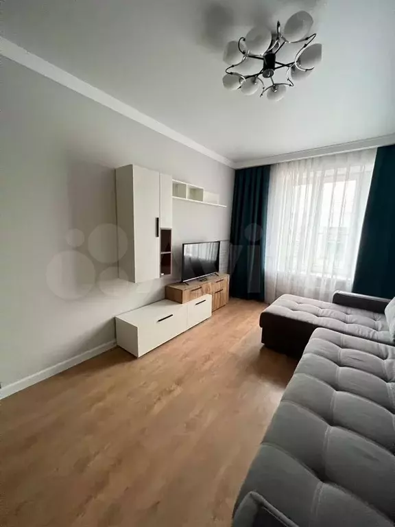 1-к. квартира, 40 м, 4/22 эт. - Фото 1