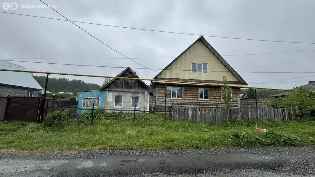 Дом в Учалы, улица Победы, 22 (100 м) - Фото 0