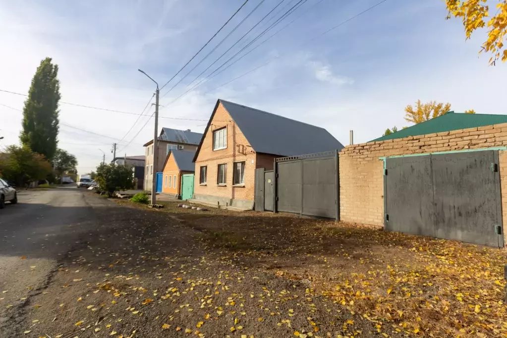 Дом в Оренбургская область, Оренбург Томилинская ул., 78 (125 м) - Фото 0