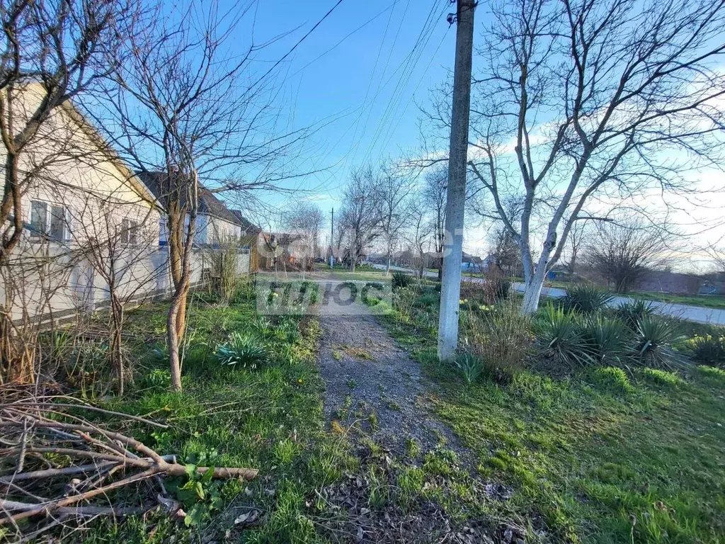 Участок в Краснодарский край, Абинск ул. Толстого (7.0 сот.) - Фото 1