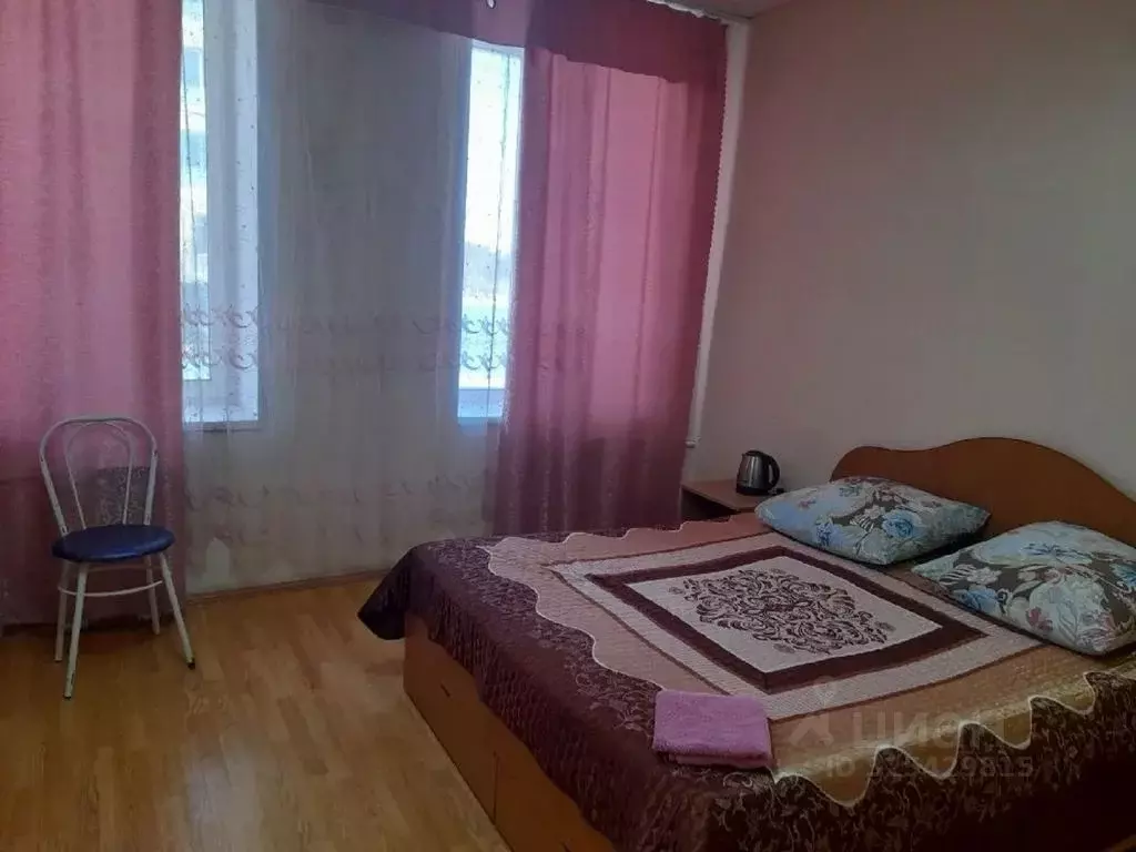 Комната Свердловская область, Каменск-Уральский Каменская ул., 6 - Фото 1