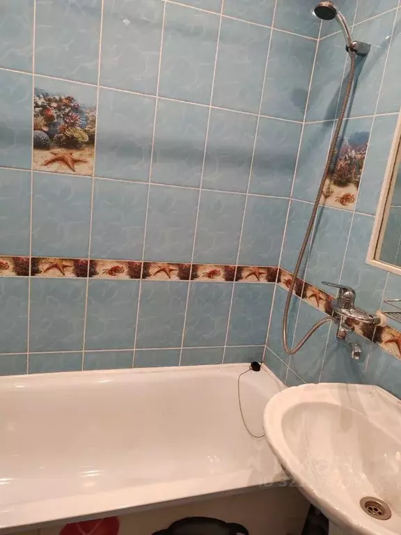 2-к кв. Омская область, Омск Радуга мкр, ул. Жуковского, 31 (52.0 м) - Фото 0