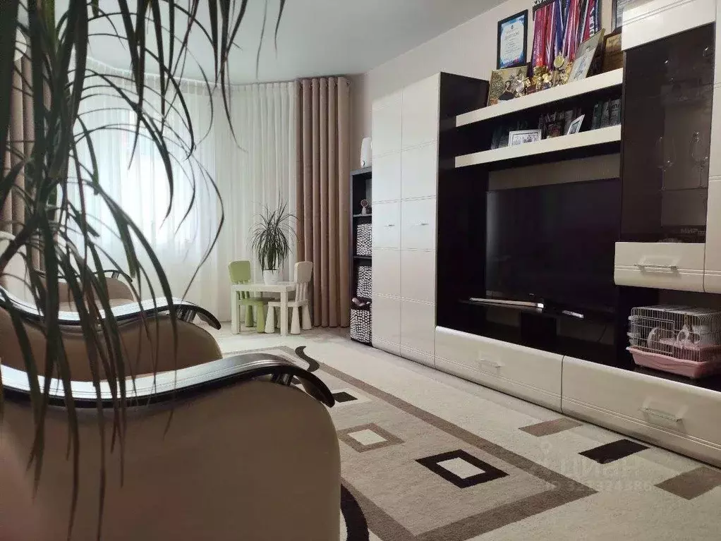 1-к кв. Самарская область, Самара Молодежная ул., 9 (42.0 м) - Фото 1