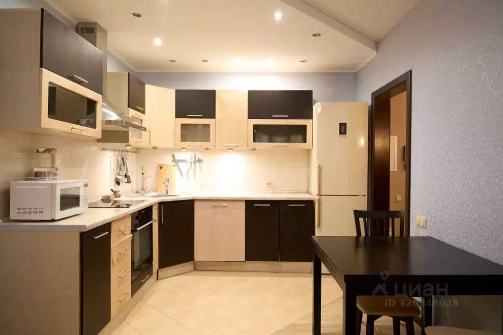 2-к кв. Свердловская область, Екатеринбург ул. Белинского, 86 (58.0 м) - Фото 1