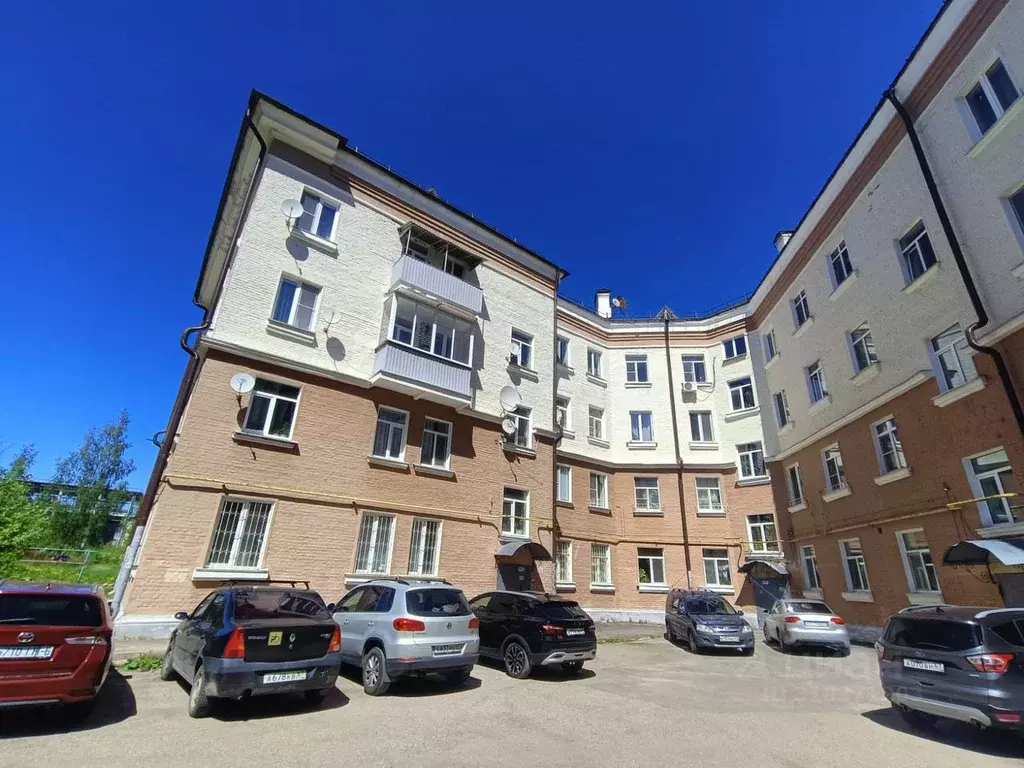 3-к кв. Смоленская область, Смоленск ул. Кутузова, 9 (71.0 м) - Фото 0