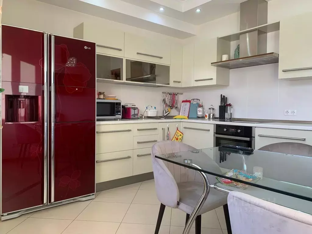 3-к кв. Сахалинская область, Южно-Сахалинск просп. Победы, 5К2 (97.0 ... - Фото 1