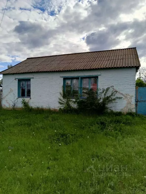Дом в Саратовская область, Ершовский район, Новокраснянское ... - Фото 0