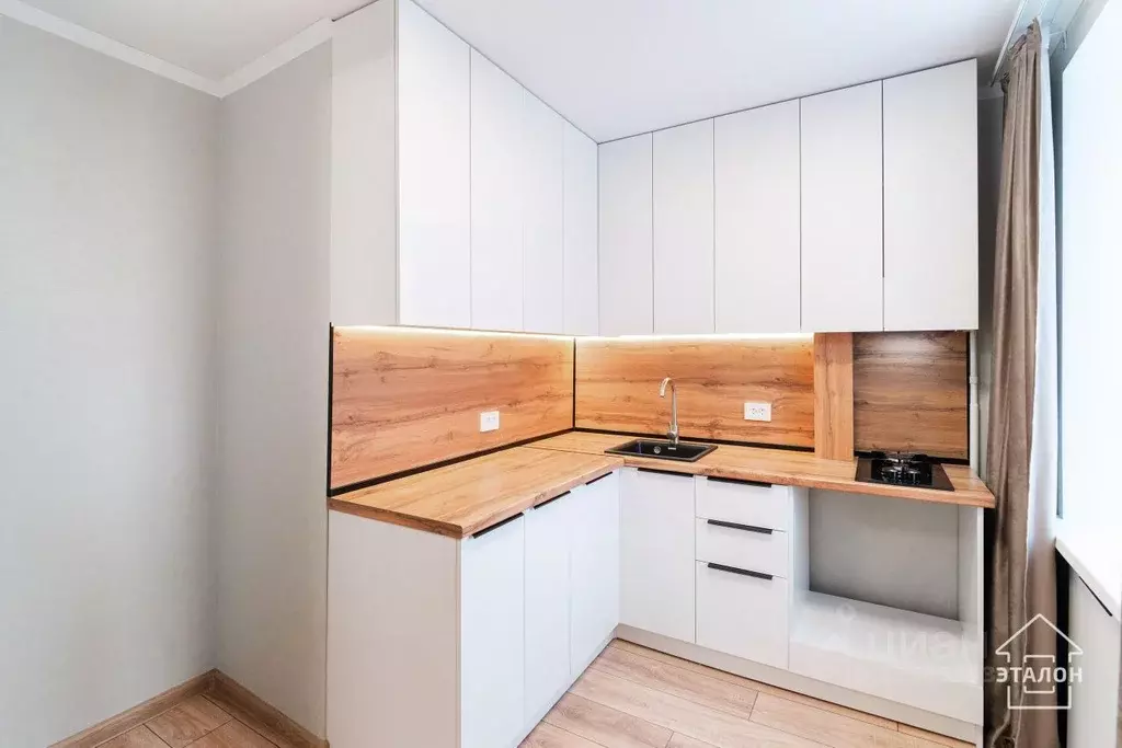 3-к кв. Омская область, Омск Городок Нефтяников мкр, ул. Владимира ... - Фото 2