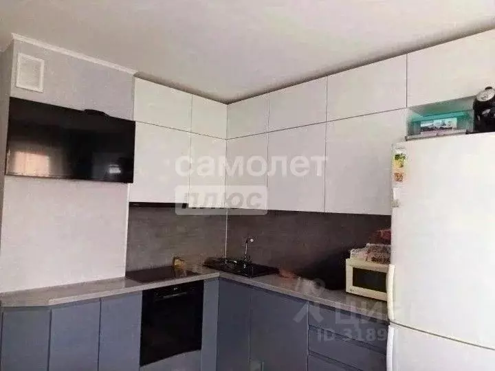 2-к кв. Курская область, Курск ул. Домостроителей, 8 (56.0 м) - Фото 0
