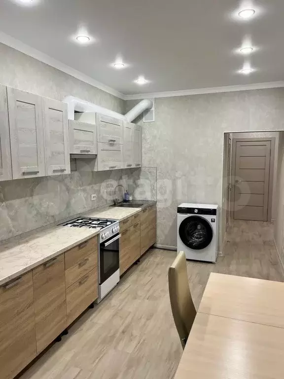 2-к. квартира, 70 м, 7/10 эт. - Фото 0