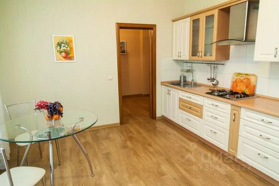 1-к кв. Астраханская область, Астрахань ул. Менжинского, 4к1 (60.0 м) - Фото 1