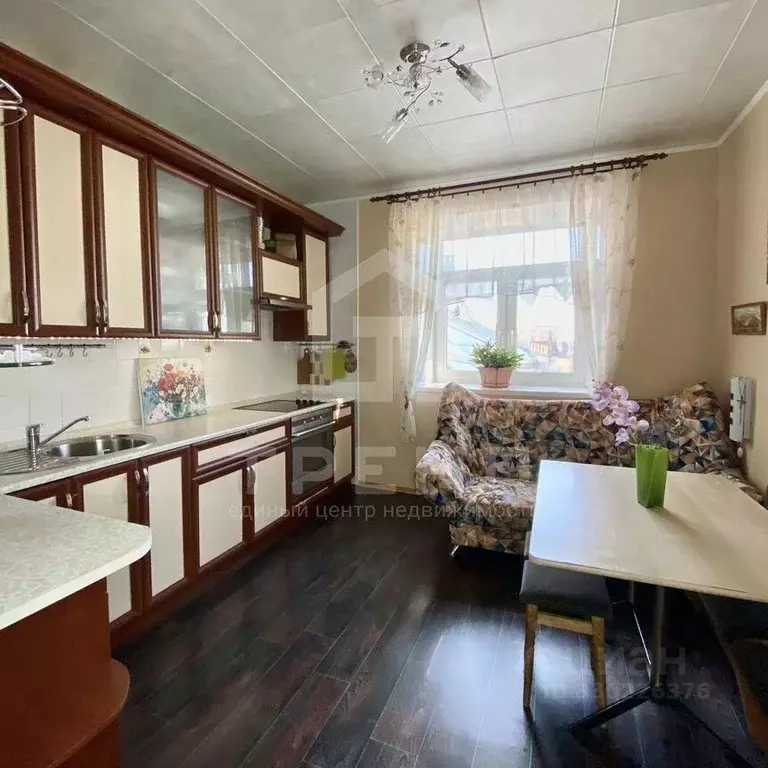 3-к кв. Ленинградская область, Выборг Каменный пер., 2А (94.5 м) - Фото 1