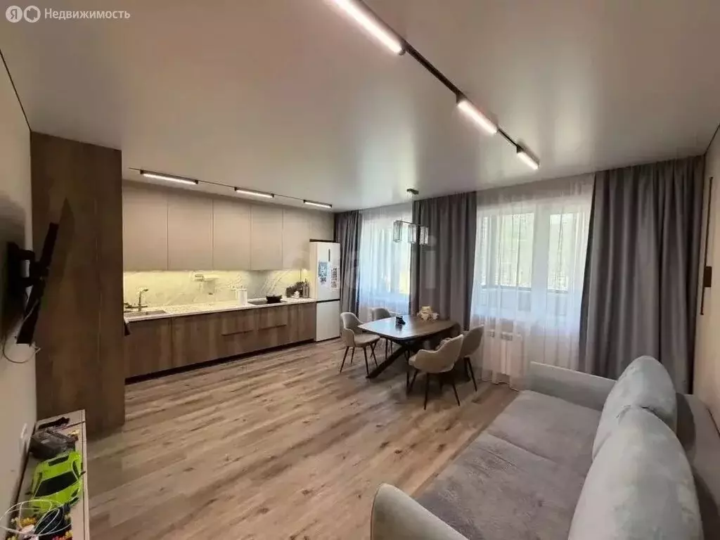 2-комнатная квартира: Улан-Удэ, микрорайон 140Б, 7 (73.6 м) - Фото 2