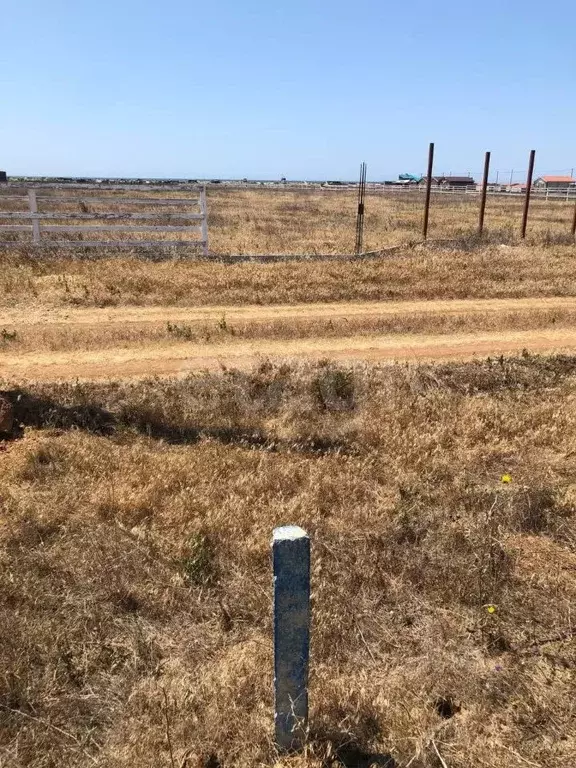 Участок в Крым, Сакский район, с. Штормовое  (6.1 сот.) - Фото 1