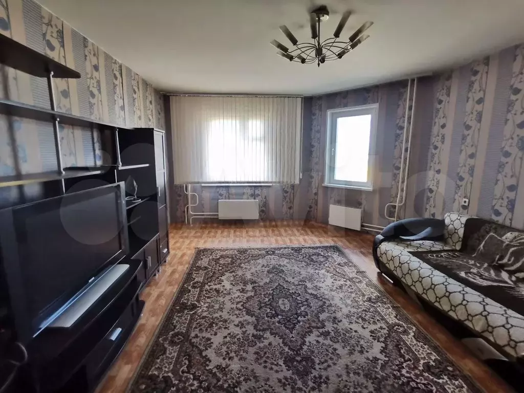 1-к. квартира, 46 м, 5/10 эт. - Фото 0