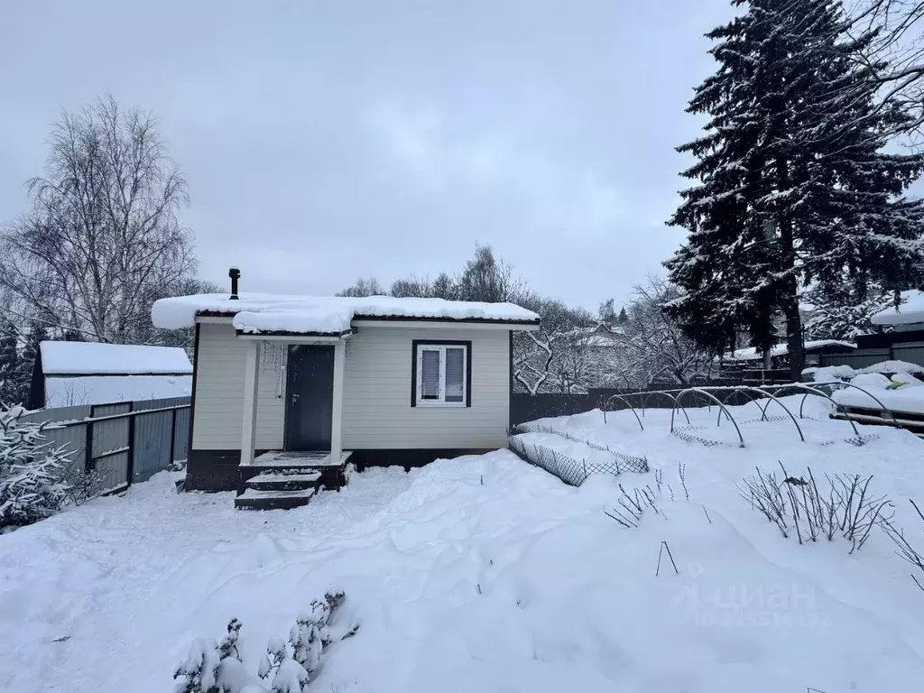 Дом в Московская область, Химки Сходня мкр, ул. Энгельса, 21 (25 м) - Фото 1