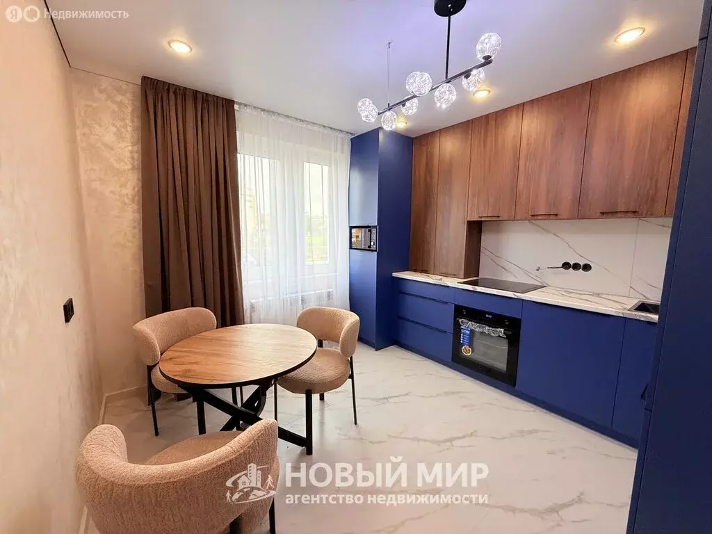 2-комнатная квартира: Бор, улица Луначарского, 140 (63.6 м) - Фото 1