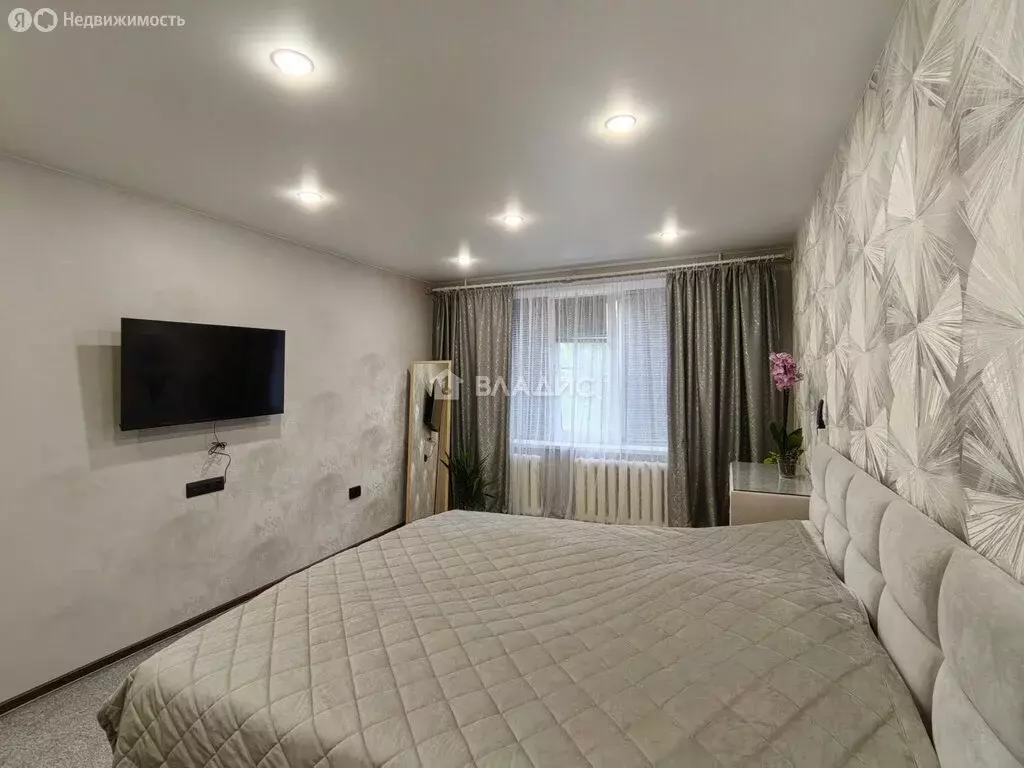 3-комнатная квартира: Калуга, улица Кибальчича, 1 (64.9 м) - Фото 1