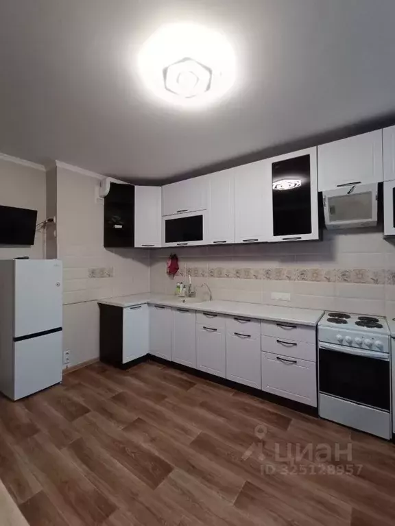 3-к кв. Орловская область, Орловский муниципальный округ, д. Образцово ... - Фото 1