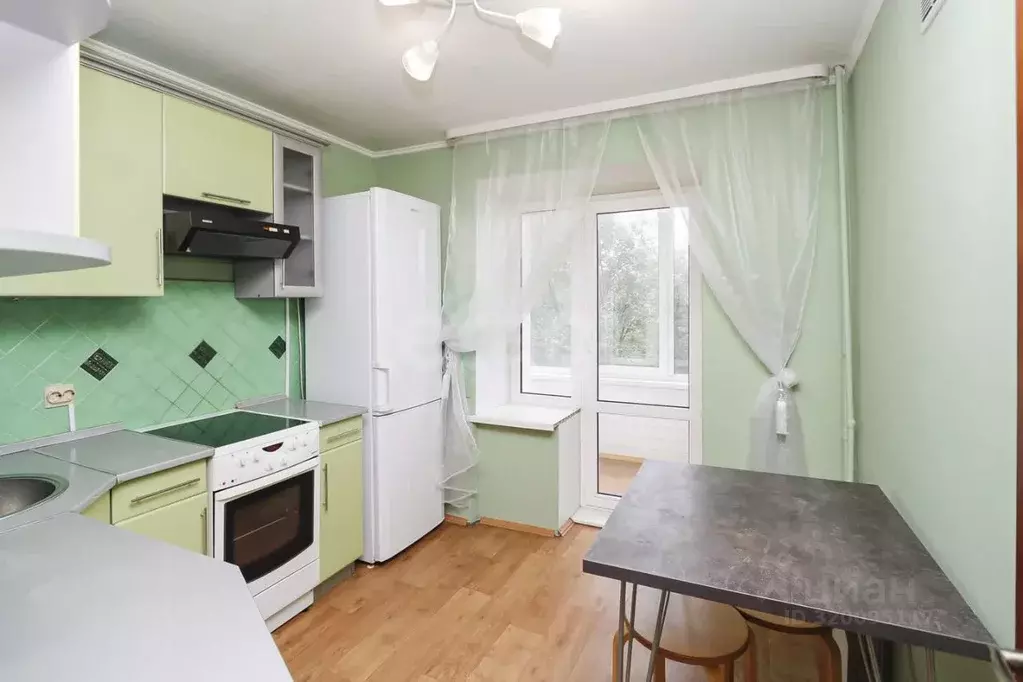 2-к кв. Тюменская область, Тюмень Барнаульская ул., 38 (49.0 м) - Фото 1